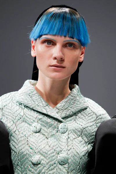 Look 32